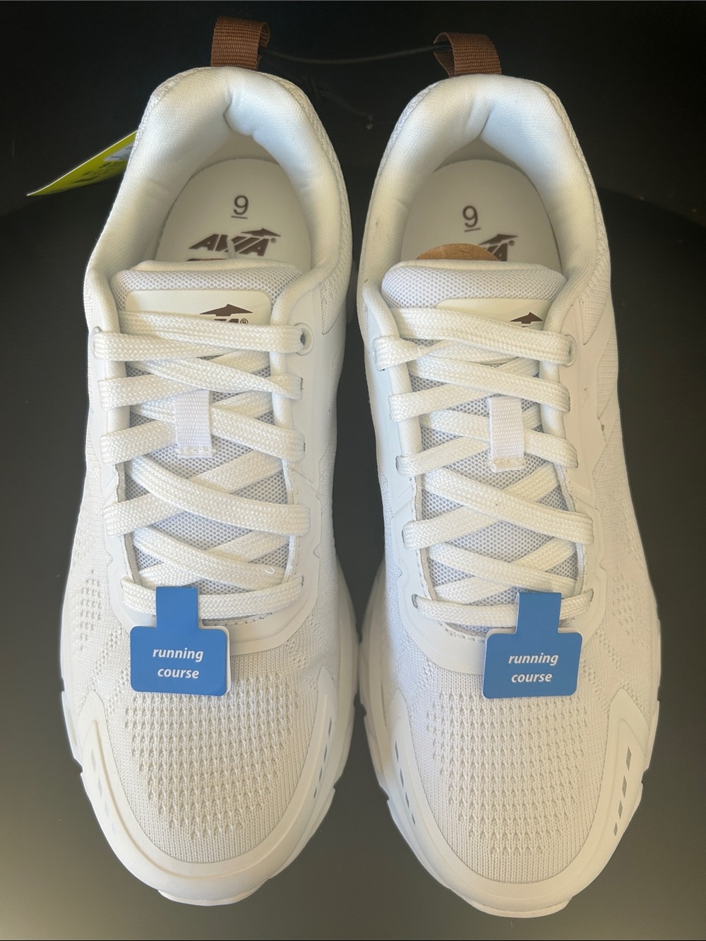 NWT 🆕 Avia Women’s White Lightweight Mesh Running Sneakers size 9 - Picture 3 of 4